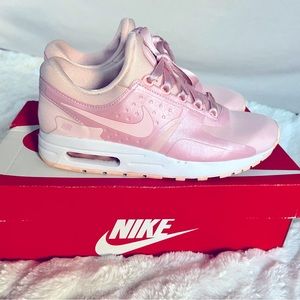 Nike Womens Air Max Pink 6Y/7.5 Womens